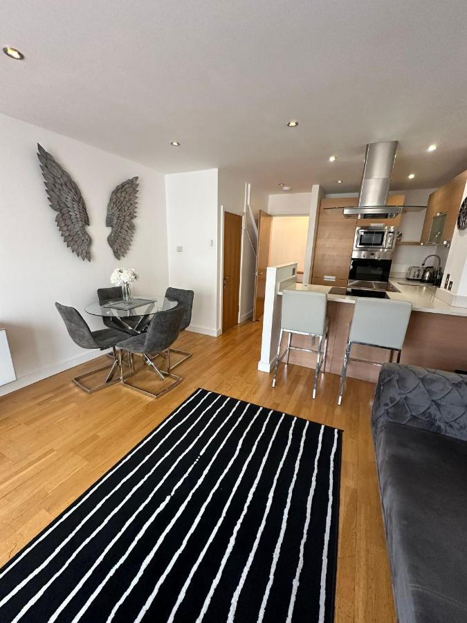 Lejlighed Two Br Flat 5 Mins Walk From Eye G96 *