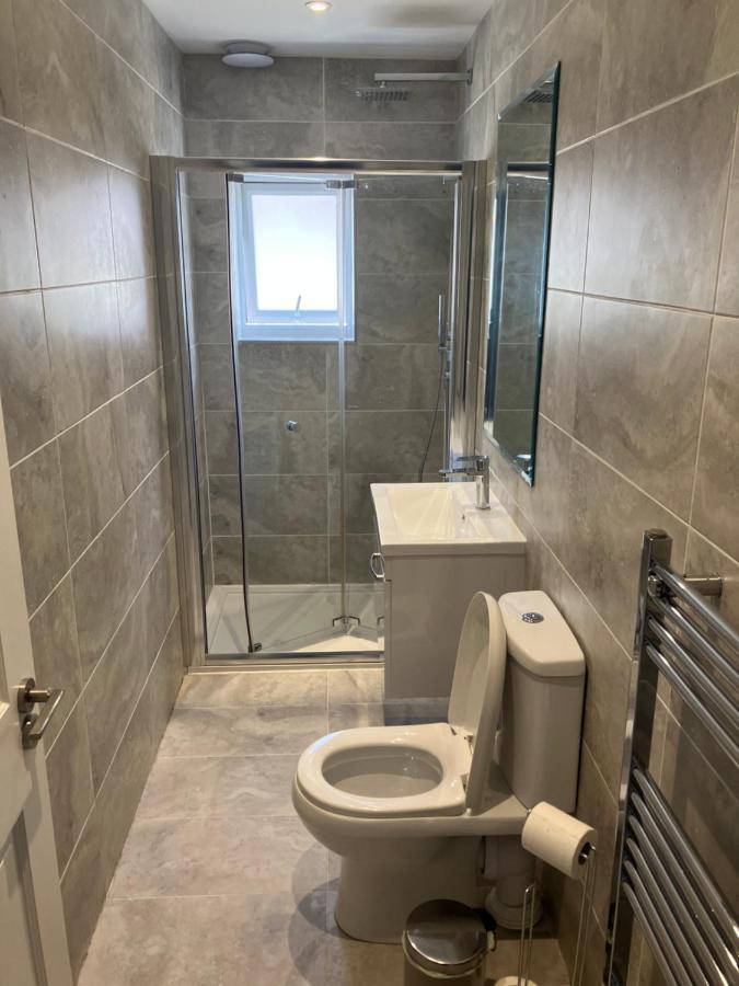 Lägenhet Stylish 1 Bed Flat With Private Terrace In Wimbledon - 3 The Queens *