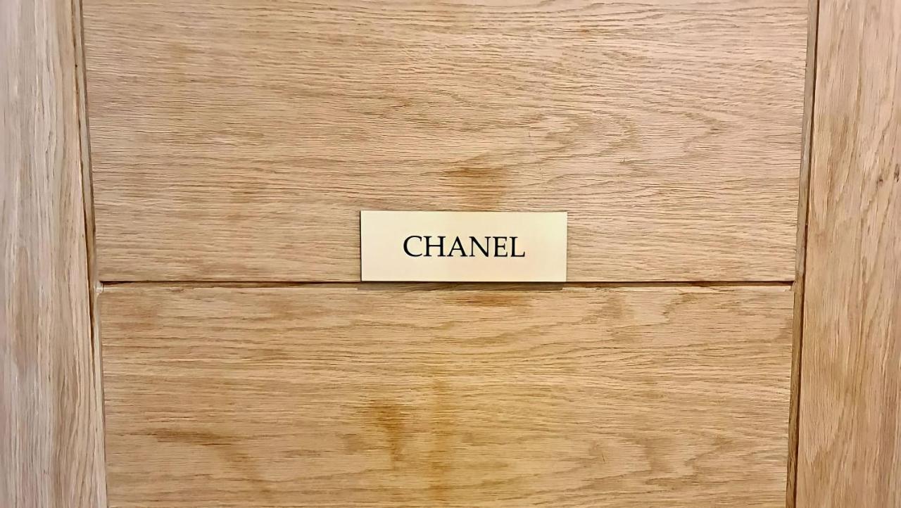 Chanel Ensuite Double Londen