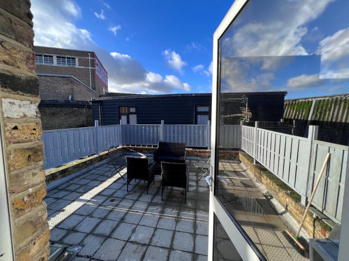 Flat In With Large Patio *