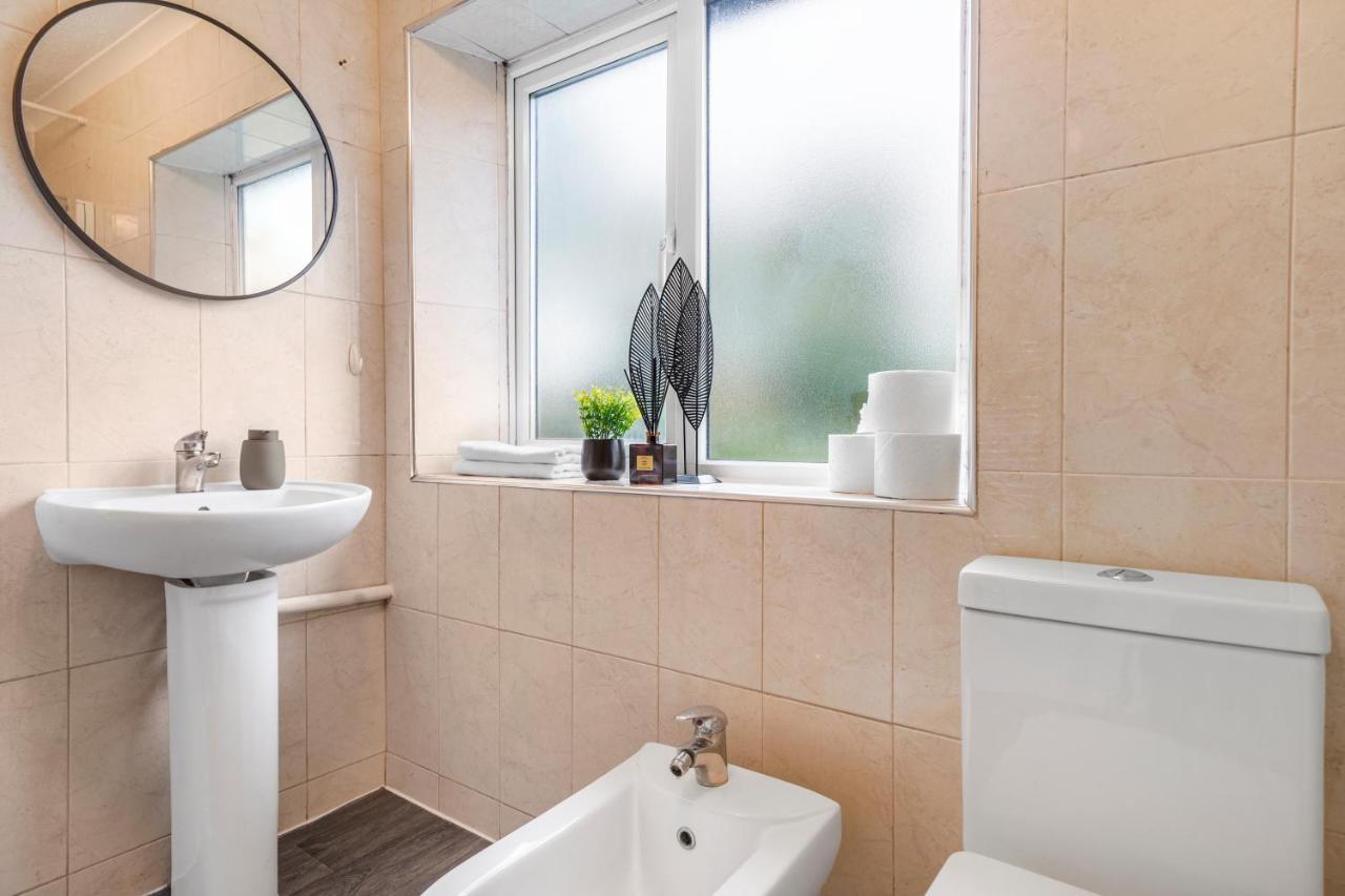 Vakantiehuis Boutique Shepherds Bush Abode- Garden- Sleeps 12 *