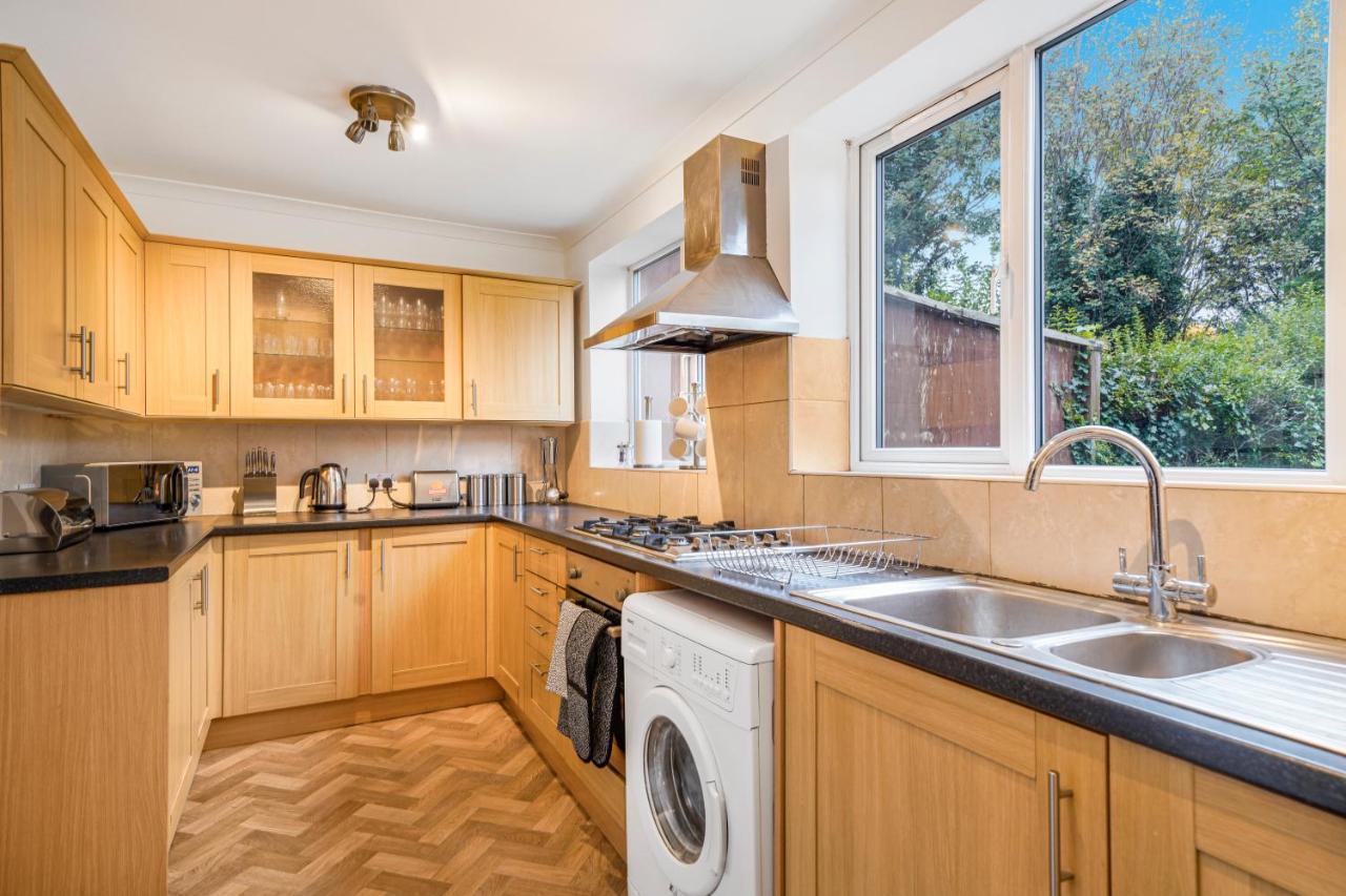 Vakantiehuis Boutique Shepherds Bush Abode- Garden- Sleeps 12 *