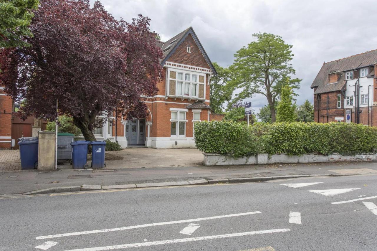 Lägenhet Stunning 4-bed In London-parking & Garden