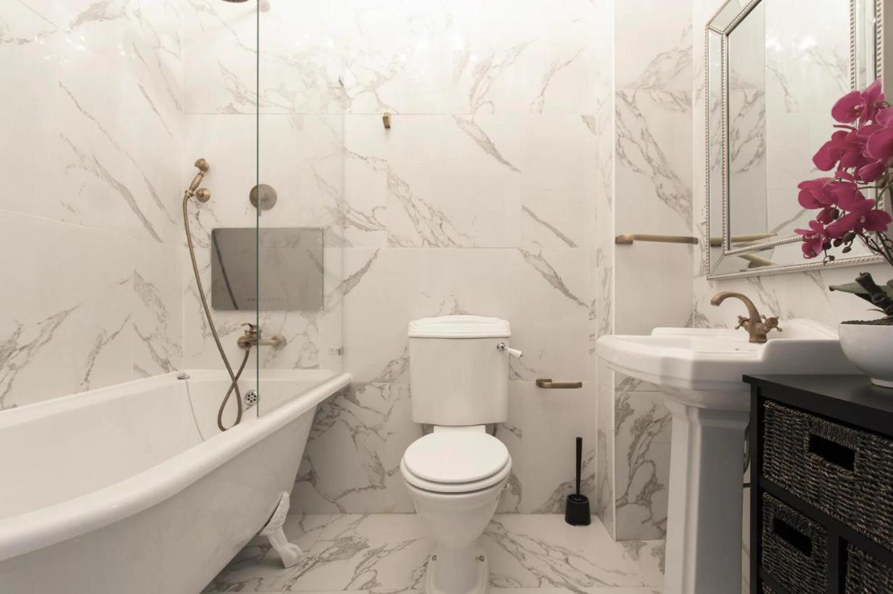 Stunning 4-bed In London-parking & Garden Lägenhet *