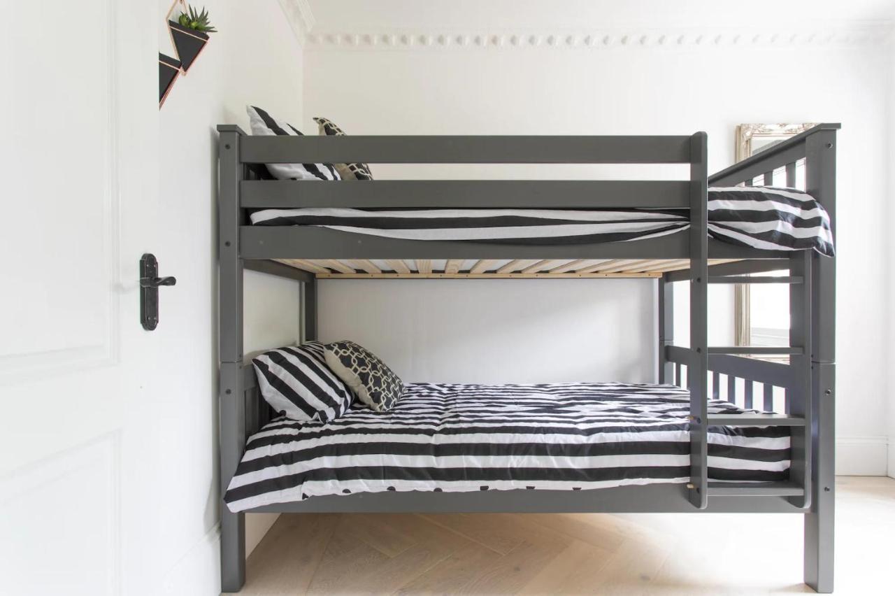 Lägenhet Stunning 4-bed In London-parking & Garden London