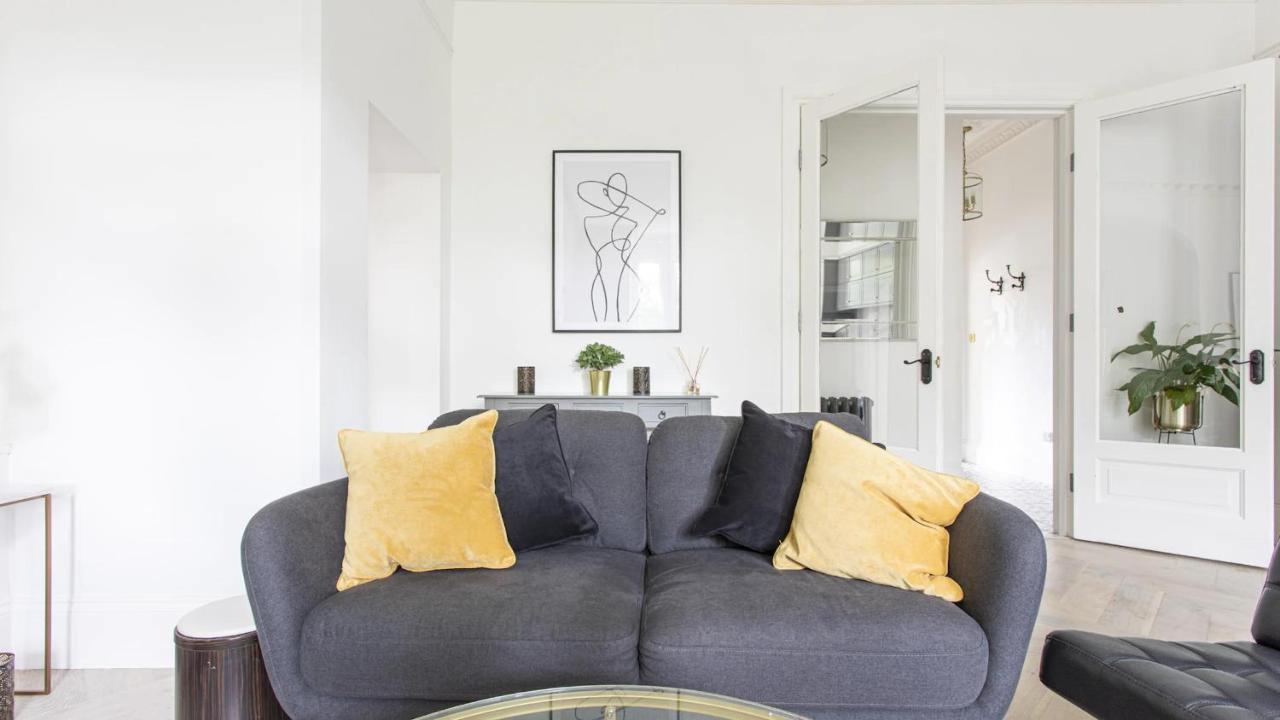 Lägenhet Stunning 4-bed In London-parking & Garden London