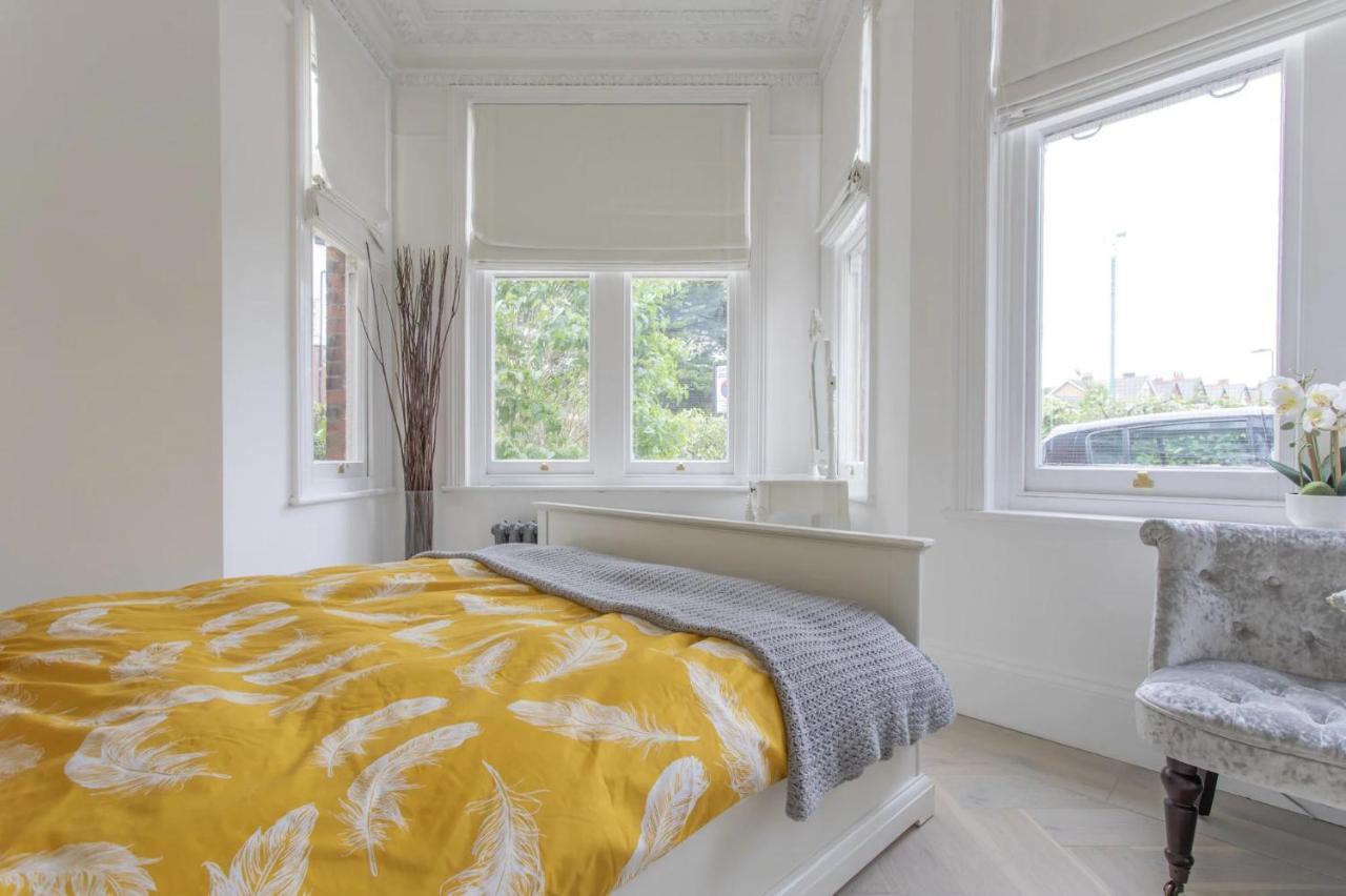 Stunning 4-bed In London-parking & Garden Lägenhet