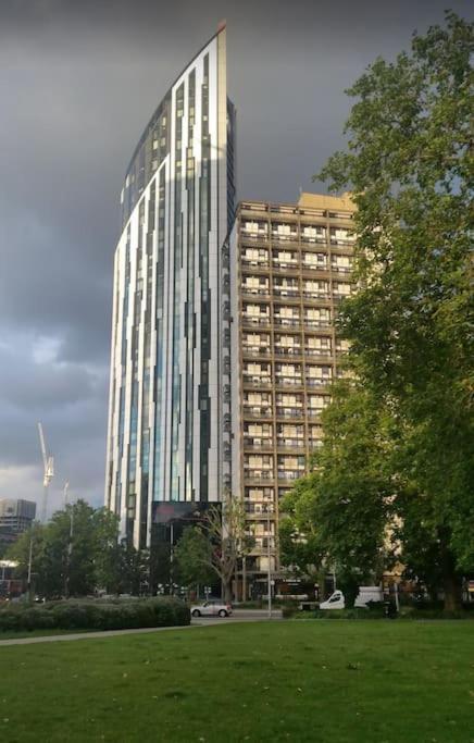 Lägenhet Stunning 1br Flat, 3 Min To Elephant & Castle Tube