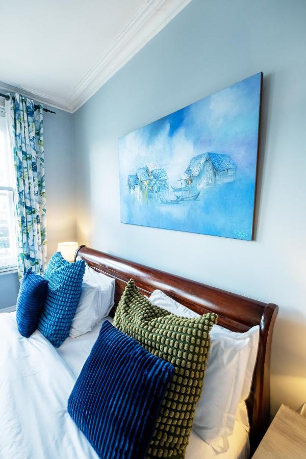 Stylish & Cosy 3bdr In Fulham With Roof Terrace *