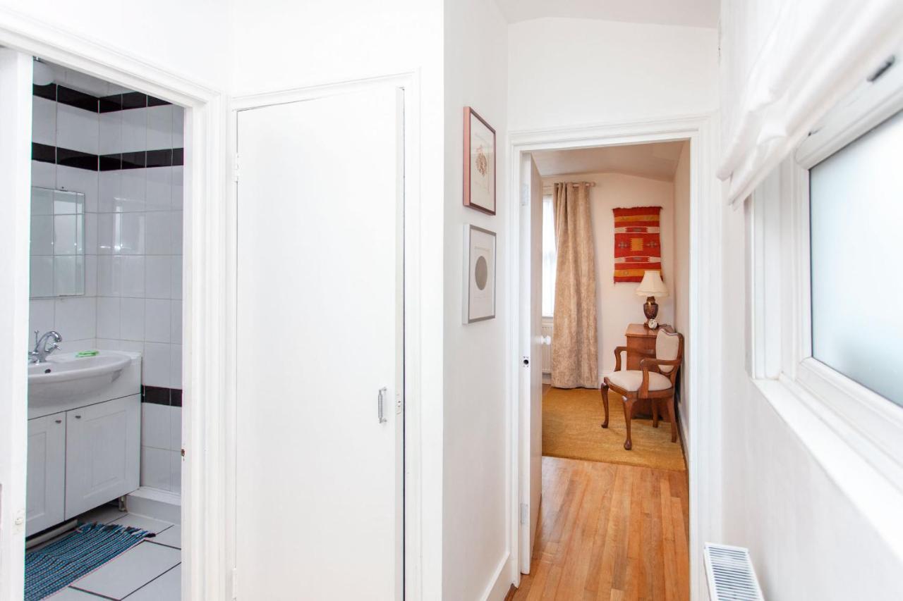 Italianflat - Kilburn Art Style * London