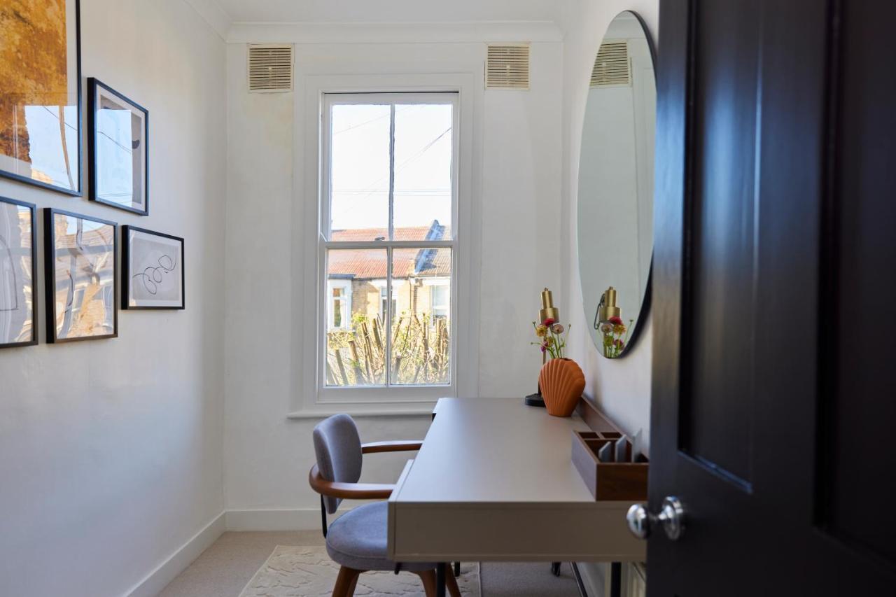 The Leyton Midland Crib - Cozy 2bdr Flat With Study + Garden Londen