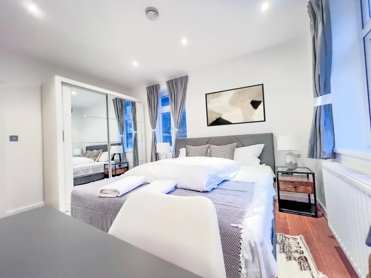Prime Location Camden Luxury Sleeps 6 Londen