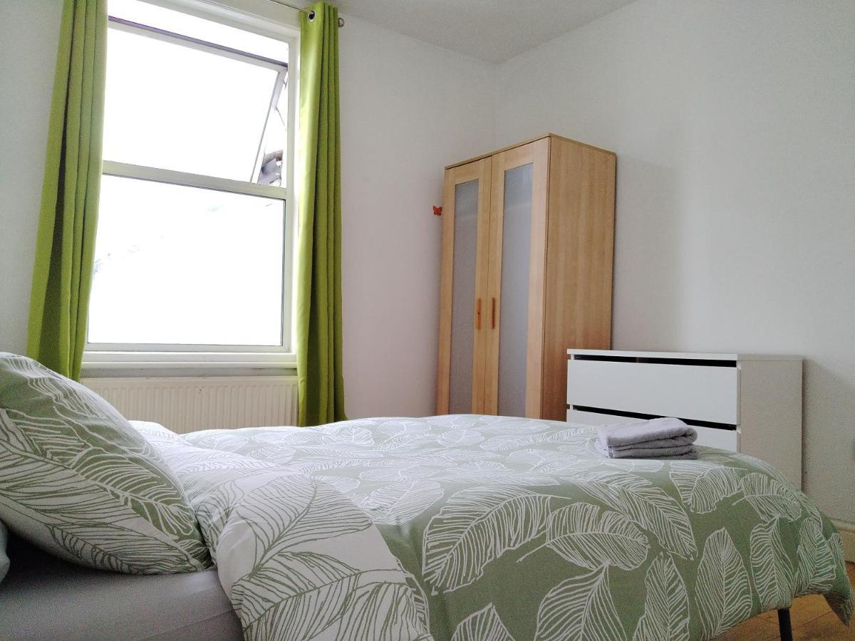 Pensionat Cosy Near Canary Wharf & The O2 *