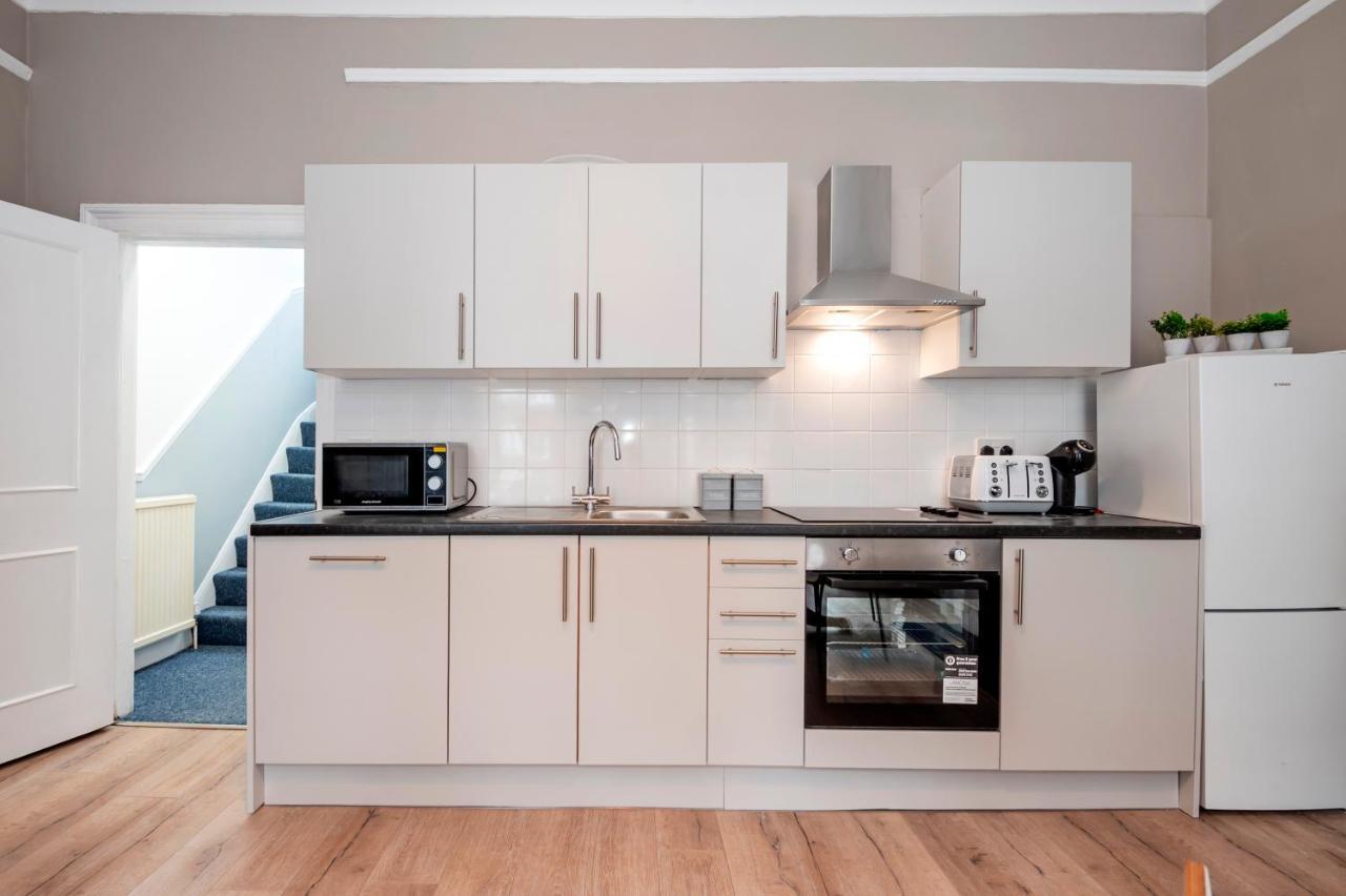 Hyde Park Modern Apartment