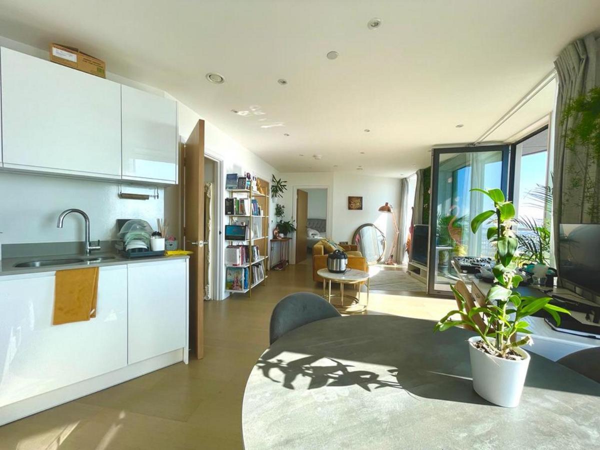 Appartamento Stylish 1-bedroom With Stunning Views Londra