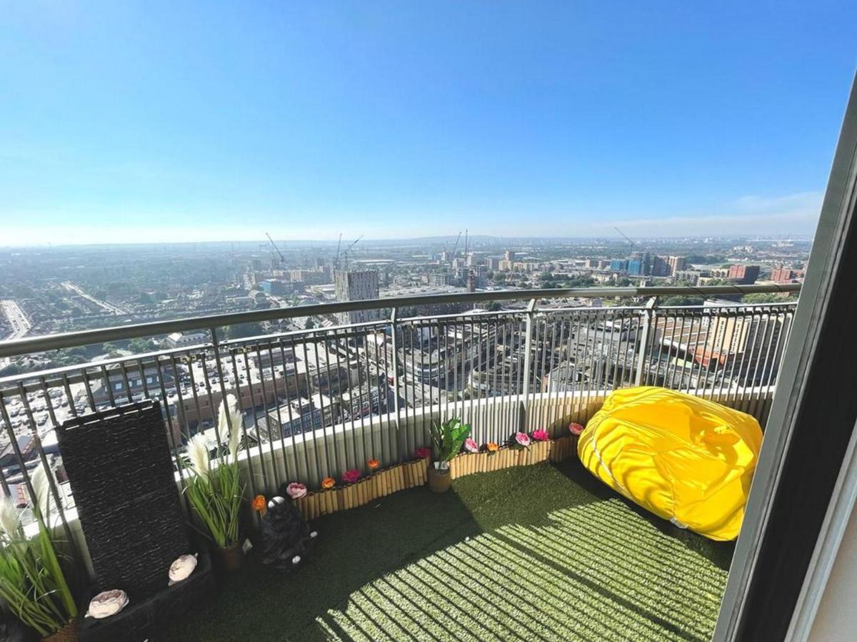 Stylish 1-bedroom With Stunning Views Appartamento