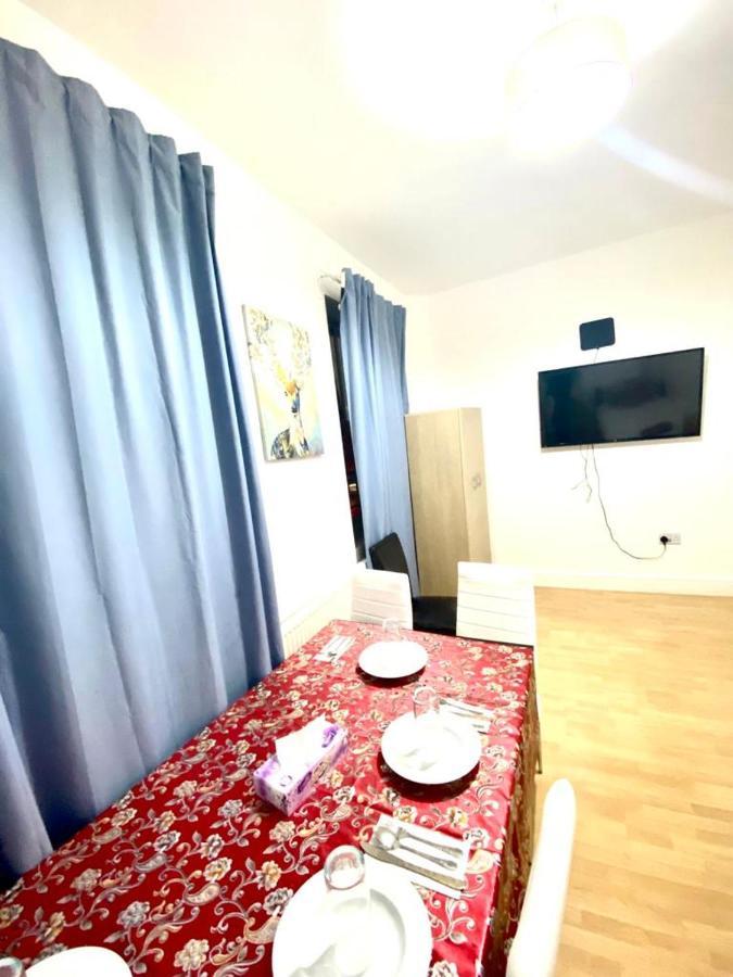 Apartment Lovely 3 Bedroom Property Next To Paddington Station Central *
