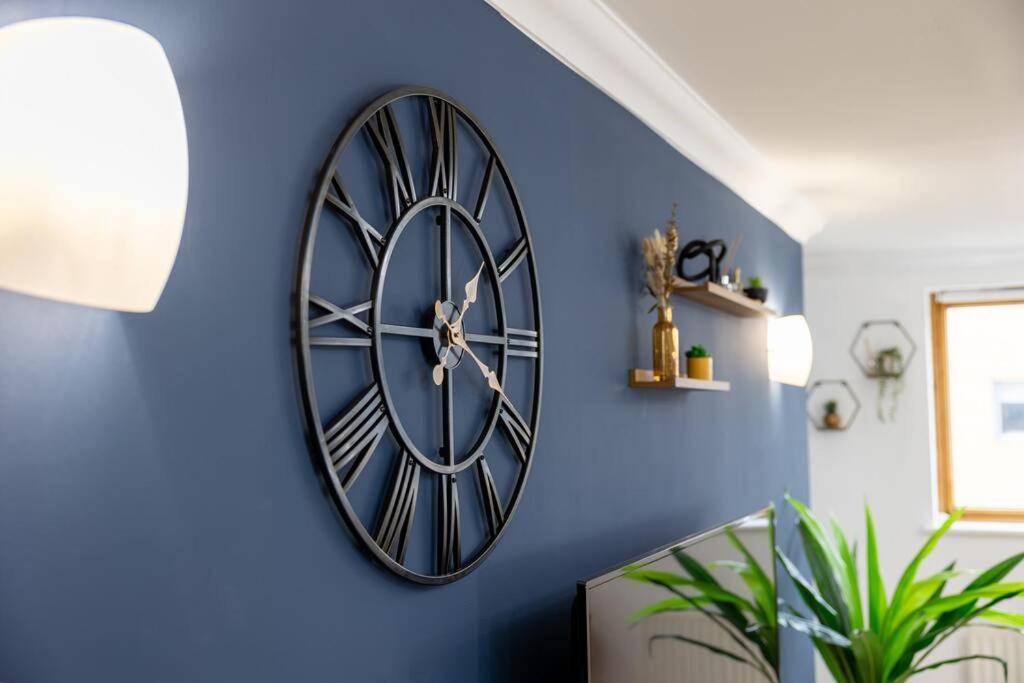 Morden Apartment, By The Sea With Free Parking * Londen