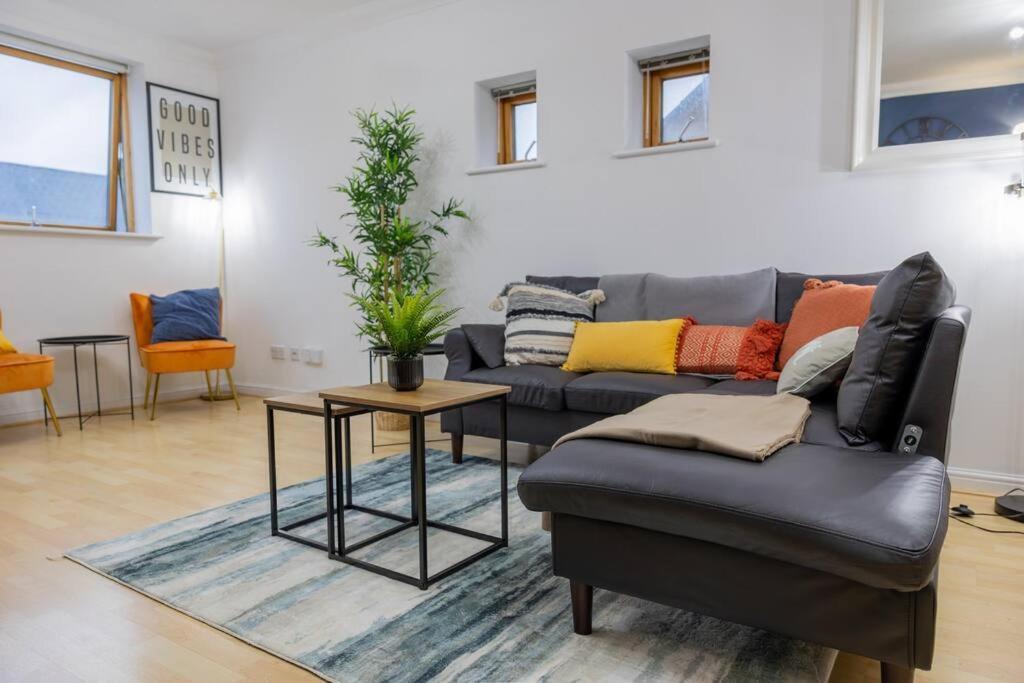 Morden Apartment, By The Sea With Free Parking London
