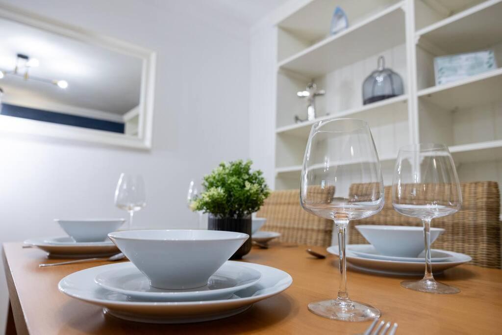 Morden Apartment, By The Sea With Free Parking Londen