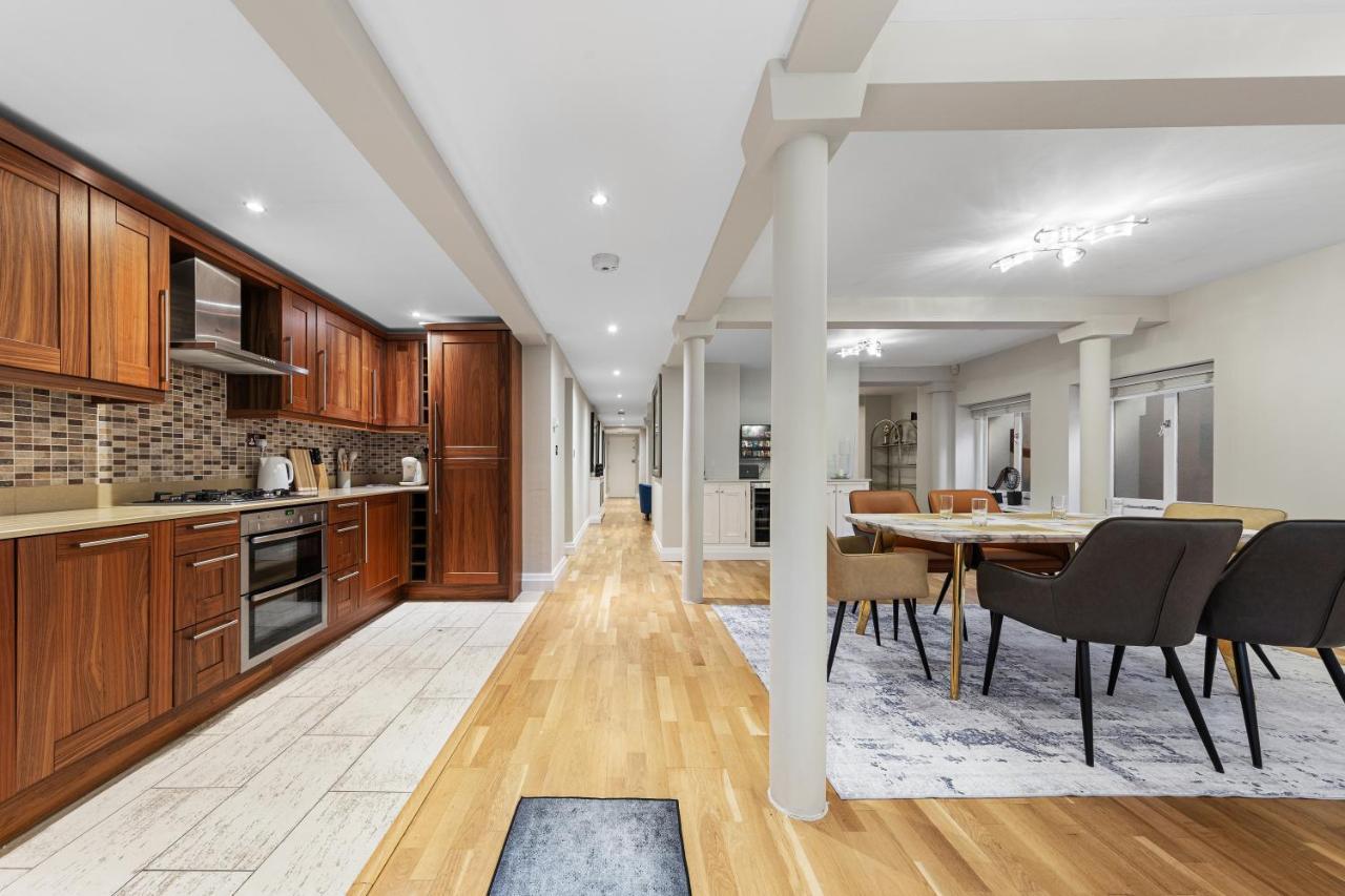 Ultra Massive House By Hyde Park Leilighet *