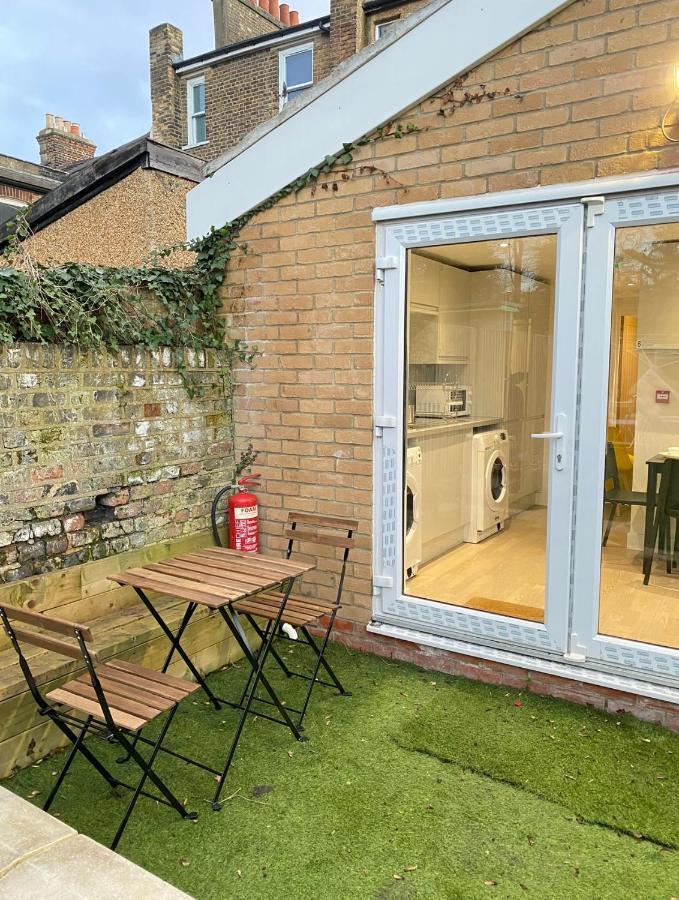En-suite Near Stratford In A Affittacamere *