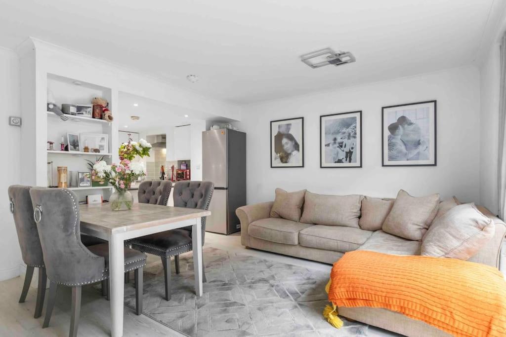 Little Venice Garden Apartment *