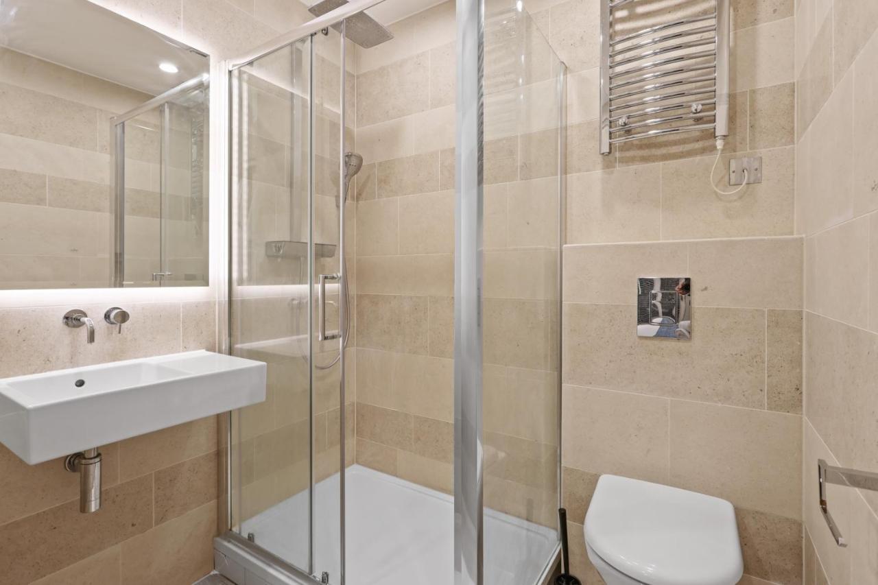 Appartamento Studio Flat West End Lane Londra