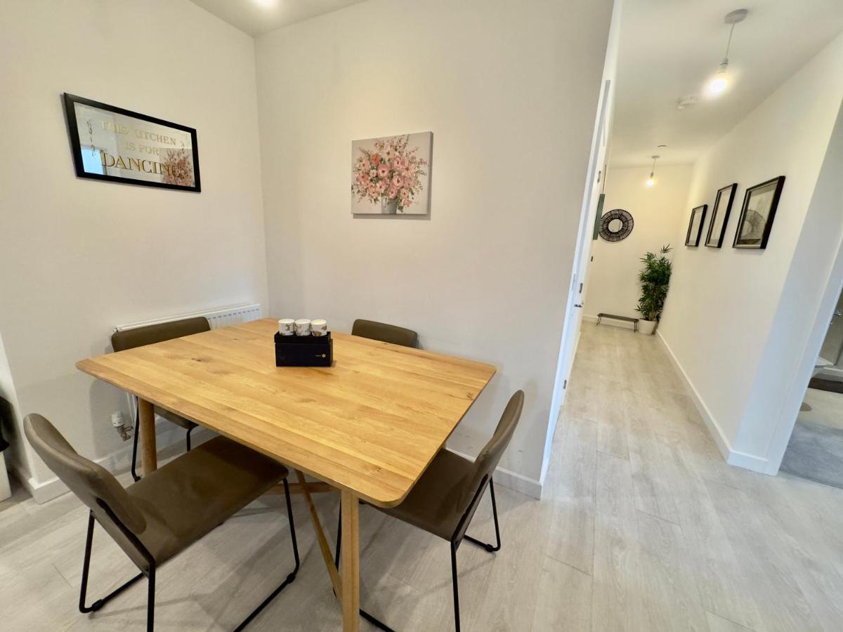 3bedroom, 2bathroom, Balcony,luxury Flat Westfield Lejlighed *