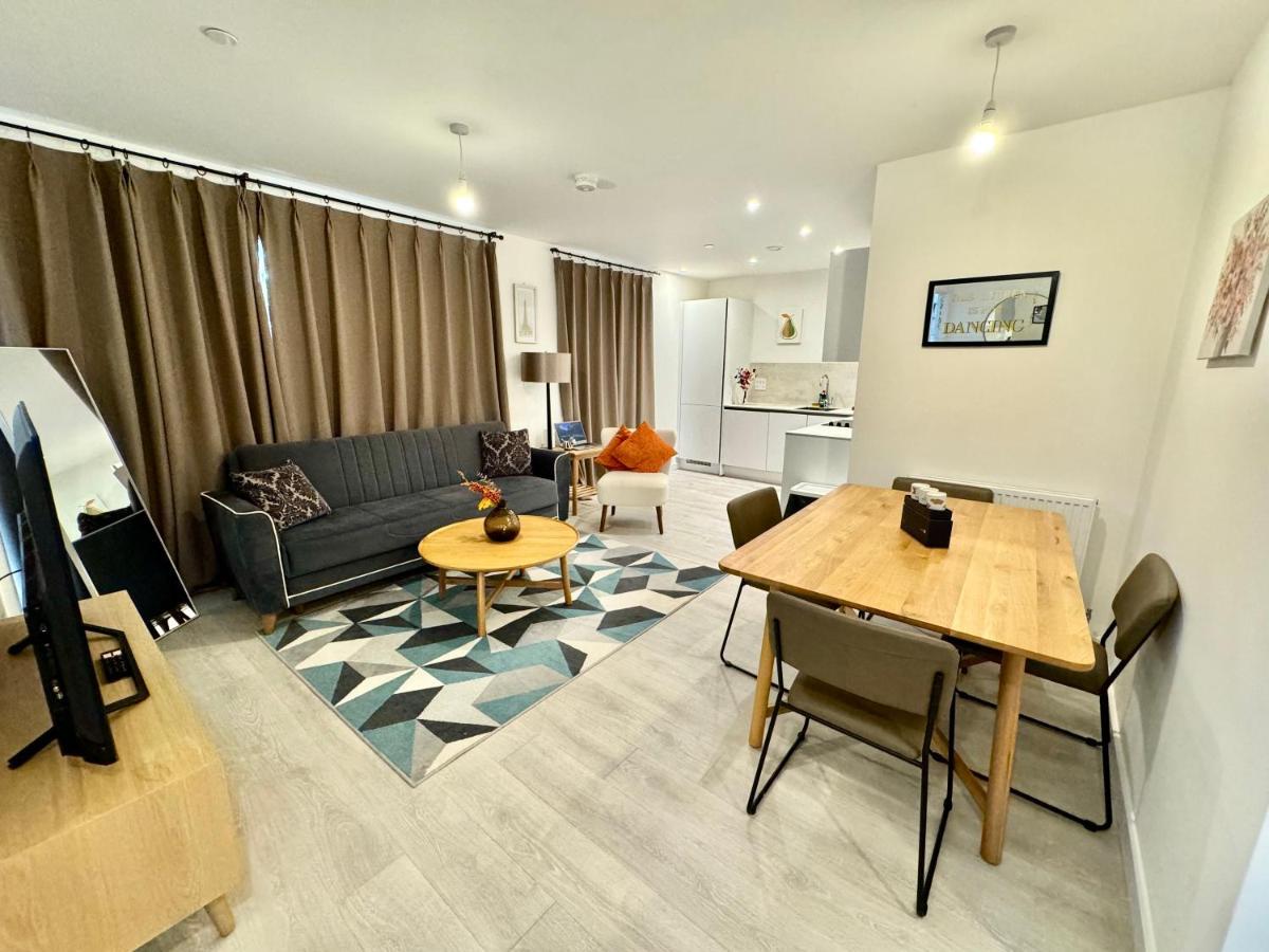Lejlighed 3bedroom, 2bathroom, Balcony,luxury Flat Westfield London