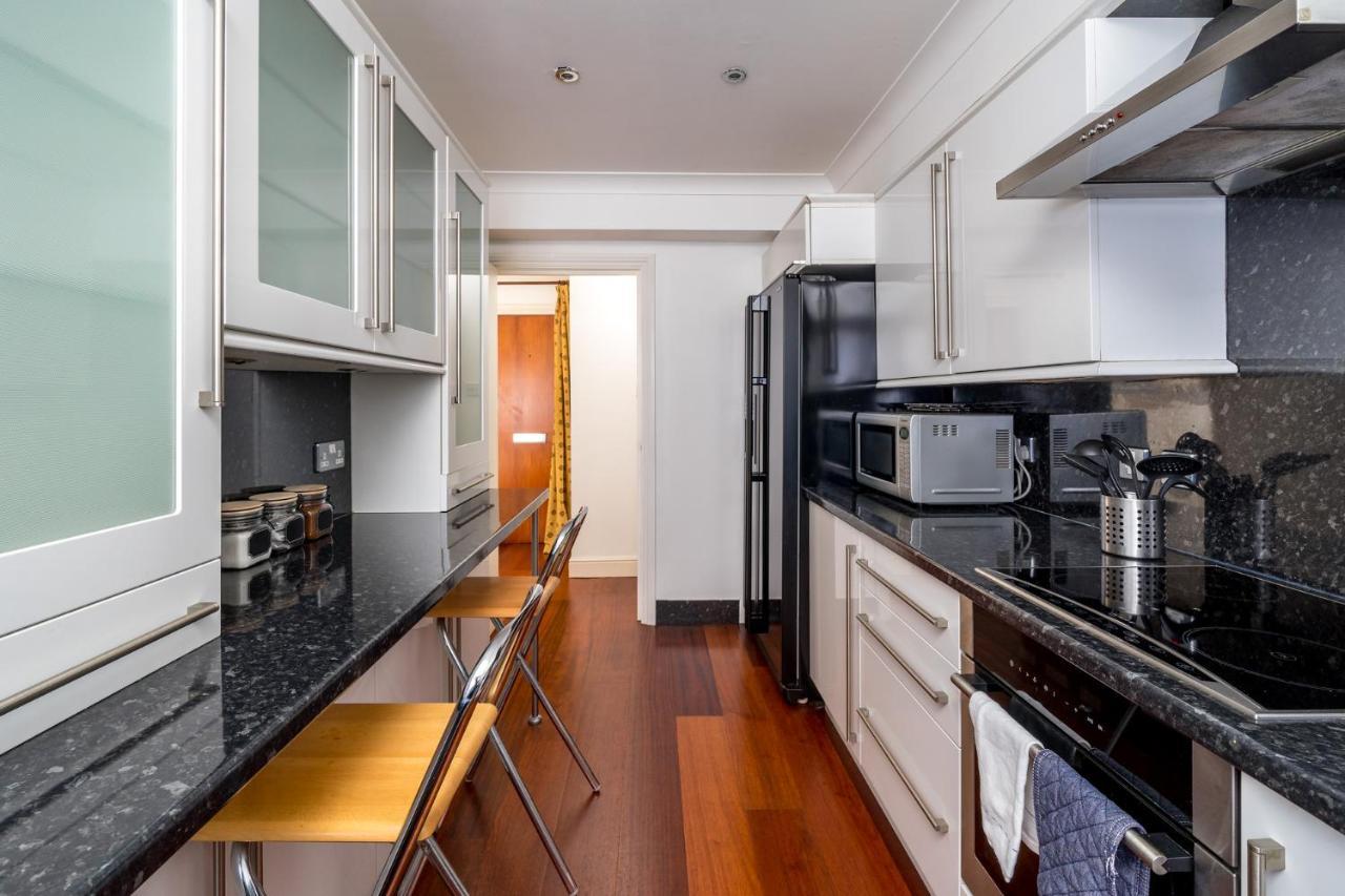 Appartement Stylish Deluxe 2Br Duplex - Free Parking - Near Canary Wharf *