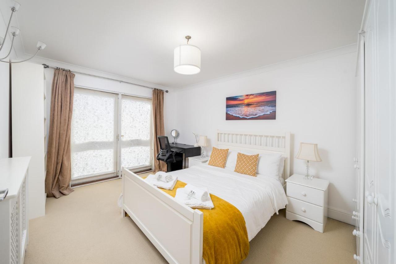 Stylish Deluxe 2Br Duplex - Free Parking - Near Canary Wharf Appartement Londen