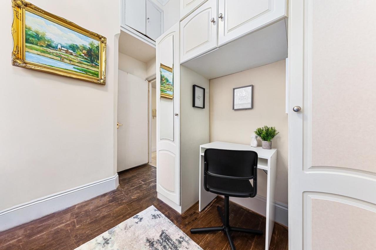 Apartment Bayswater