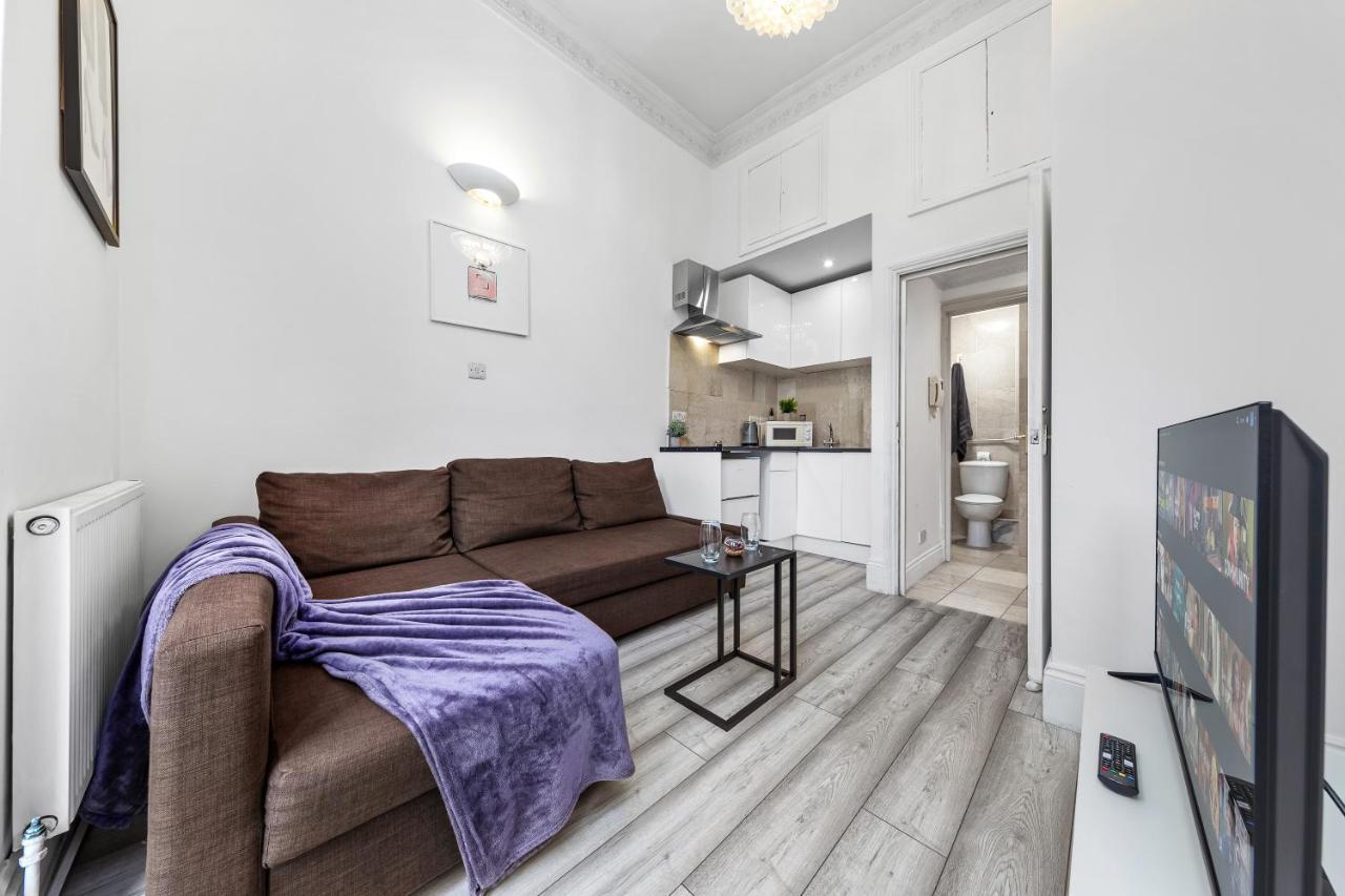 Apartment Bayswater London