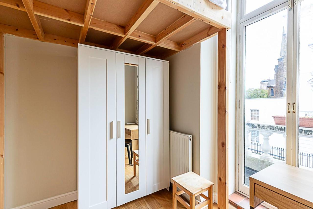 Beautiful Two Bedroom Abode Near Victoria * London