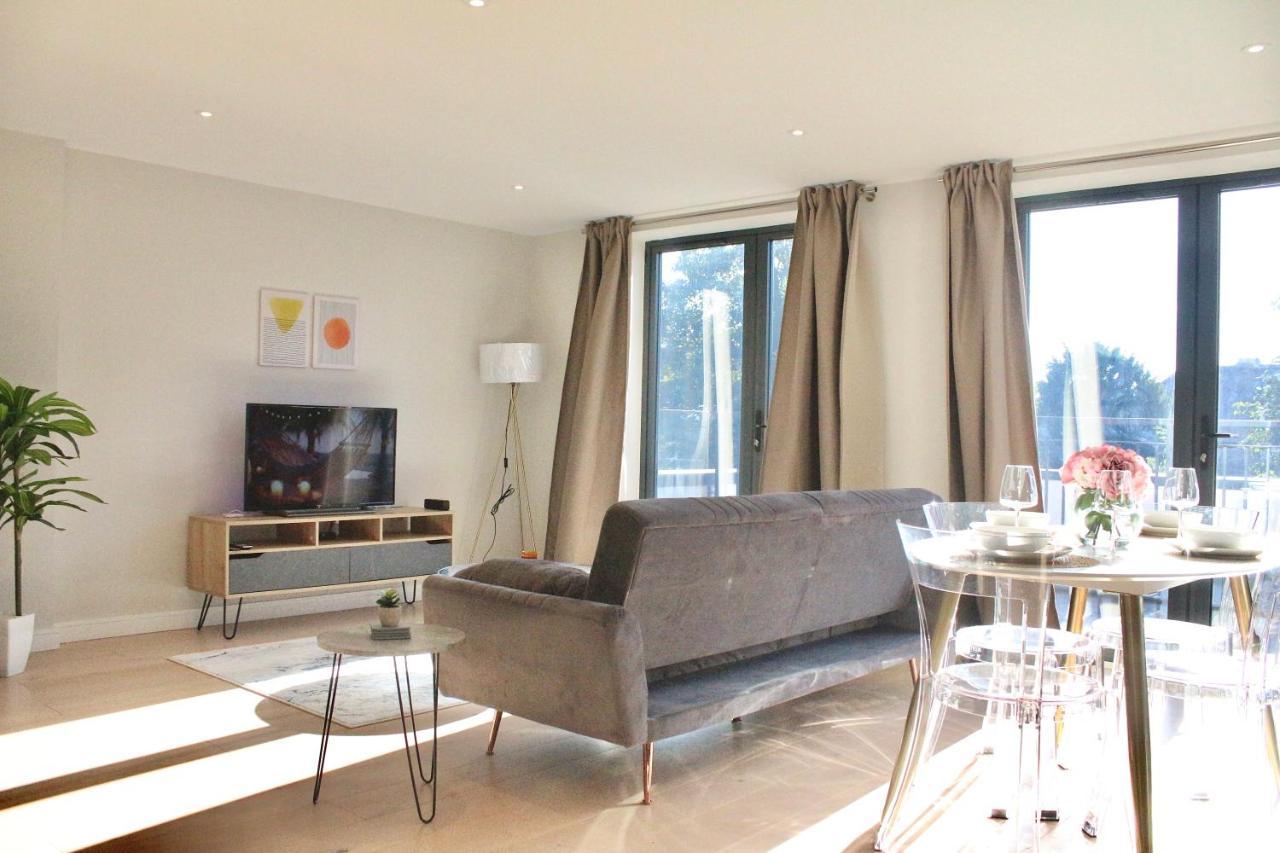 Spacious 2br With Terrance Appartement