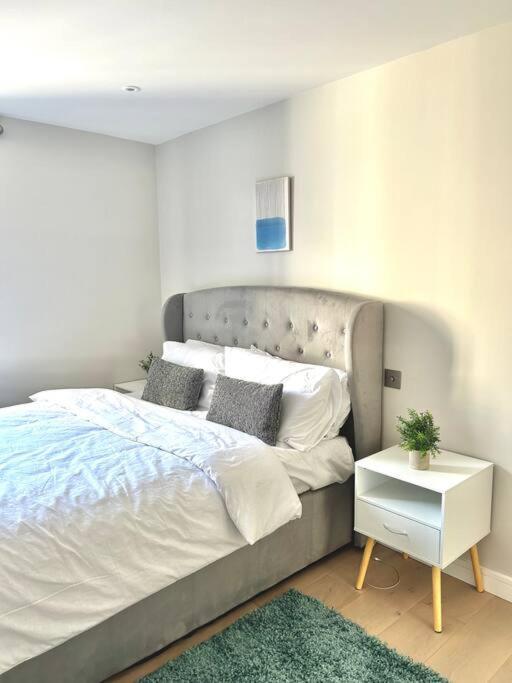 Spacious 2br With Terrance Appartement