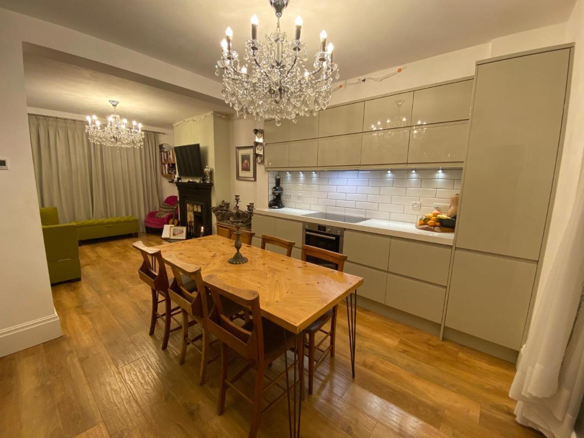 Ferienhaus London Home *