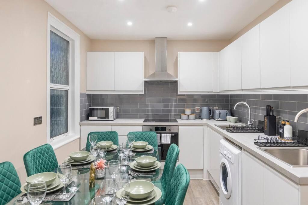 Lejlighed Convenient Spacious House Next Seven Sisters Station *