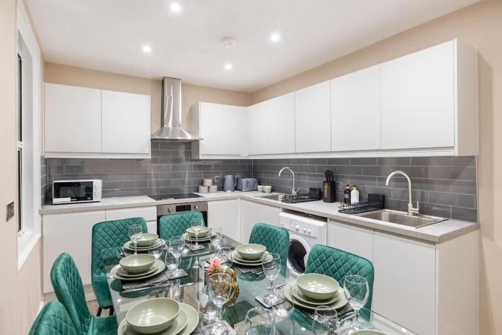Lejlighed Convenient Spacious House Next Seven Sisters Station *