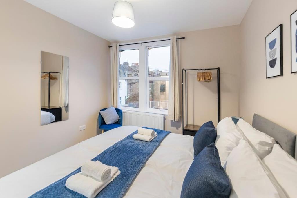 Convenient Spacious House Next Seven Sisters Station Lejlighed *