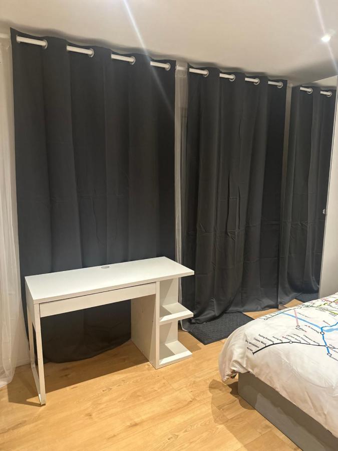 Self-contained En-suite Very Close To Wembley Stadium Pensionat