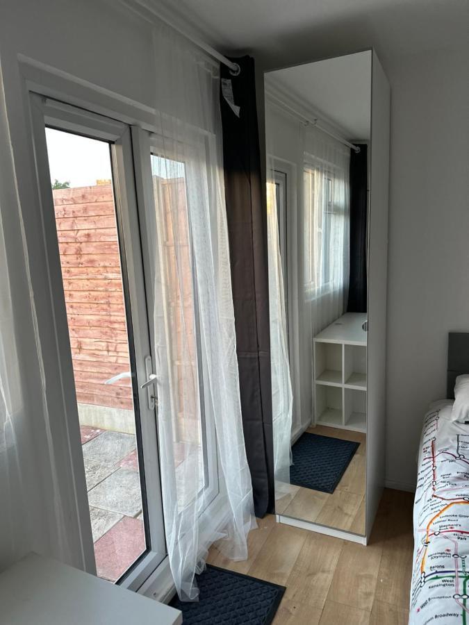 Self-contained En-suite Very Close To Wembley Stadium * London