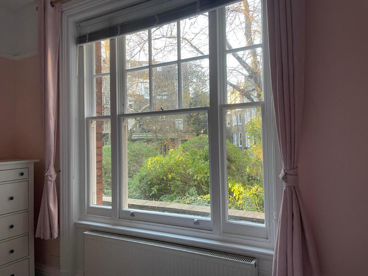 1 Bedroom In The Heart Of West Londen