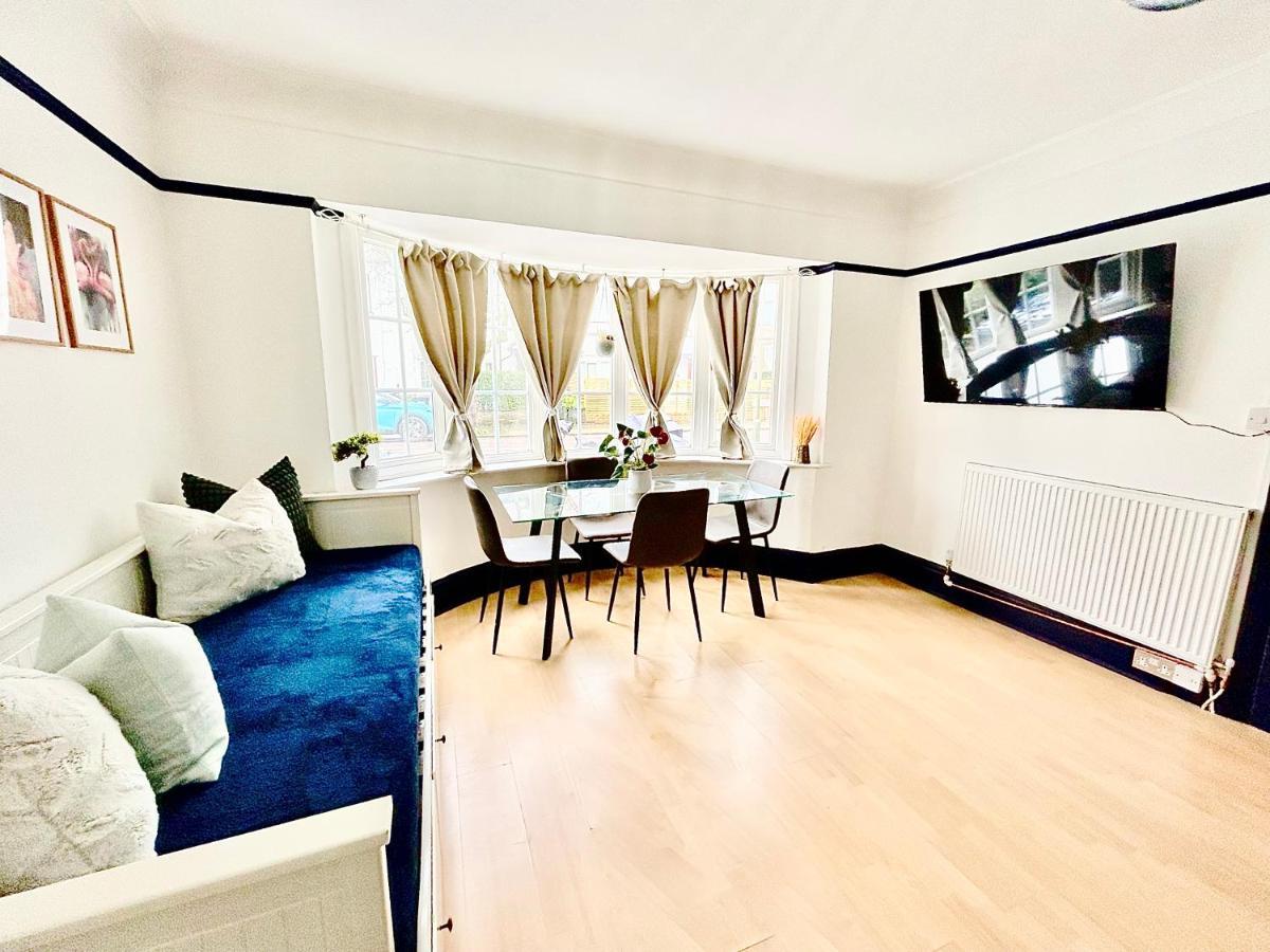 Rest Boutique Golders * Londra