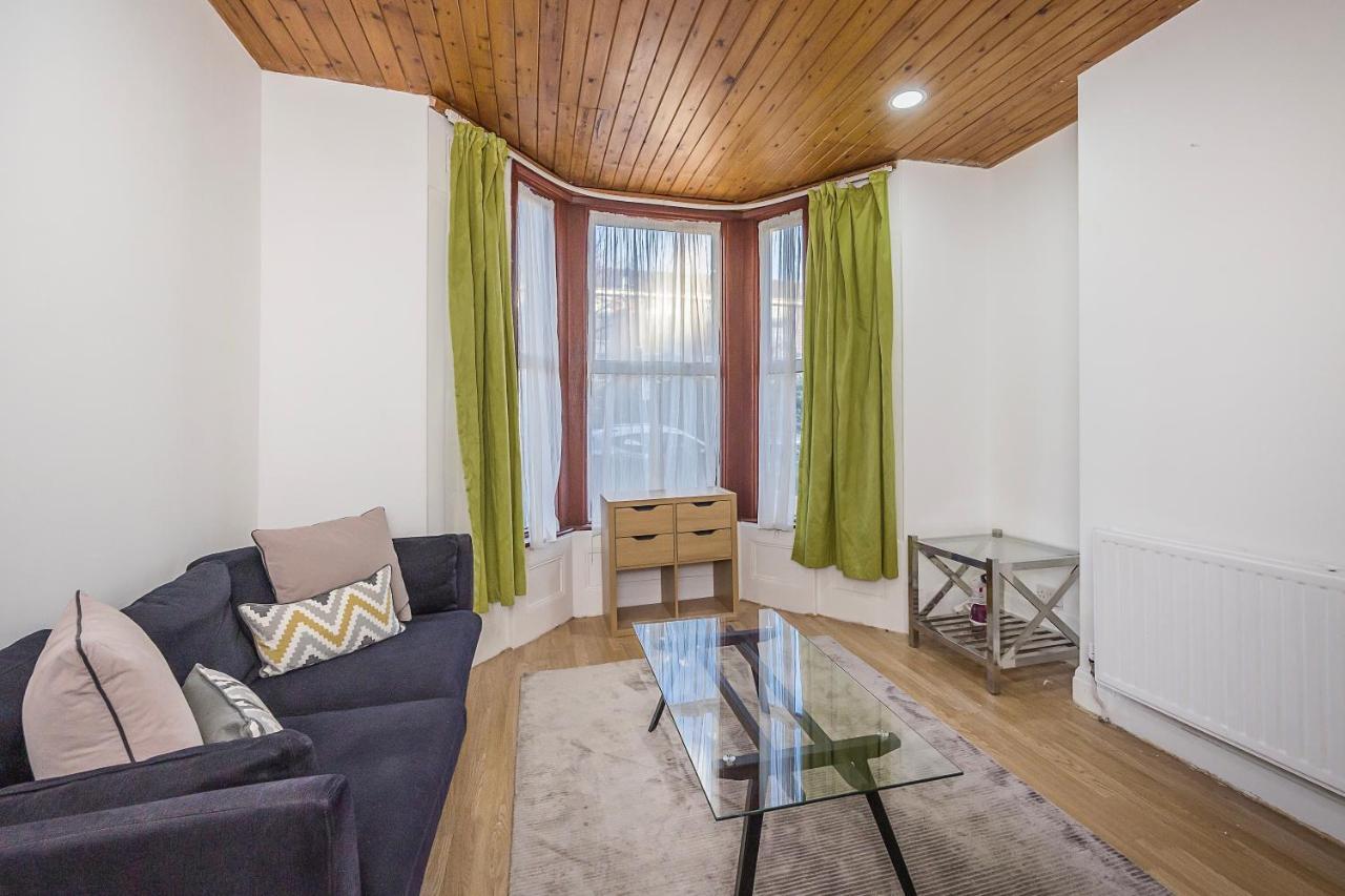 Bright In Stratford Guest house London