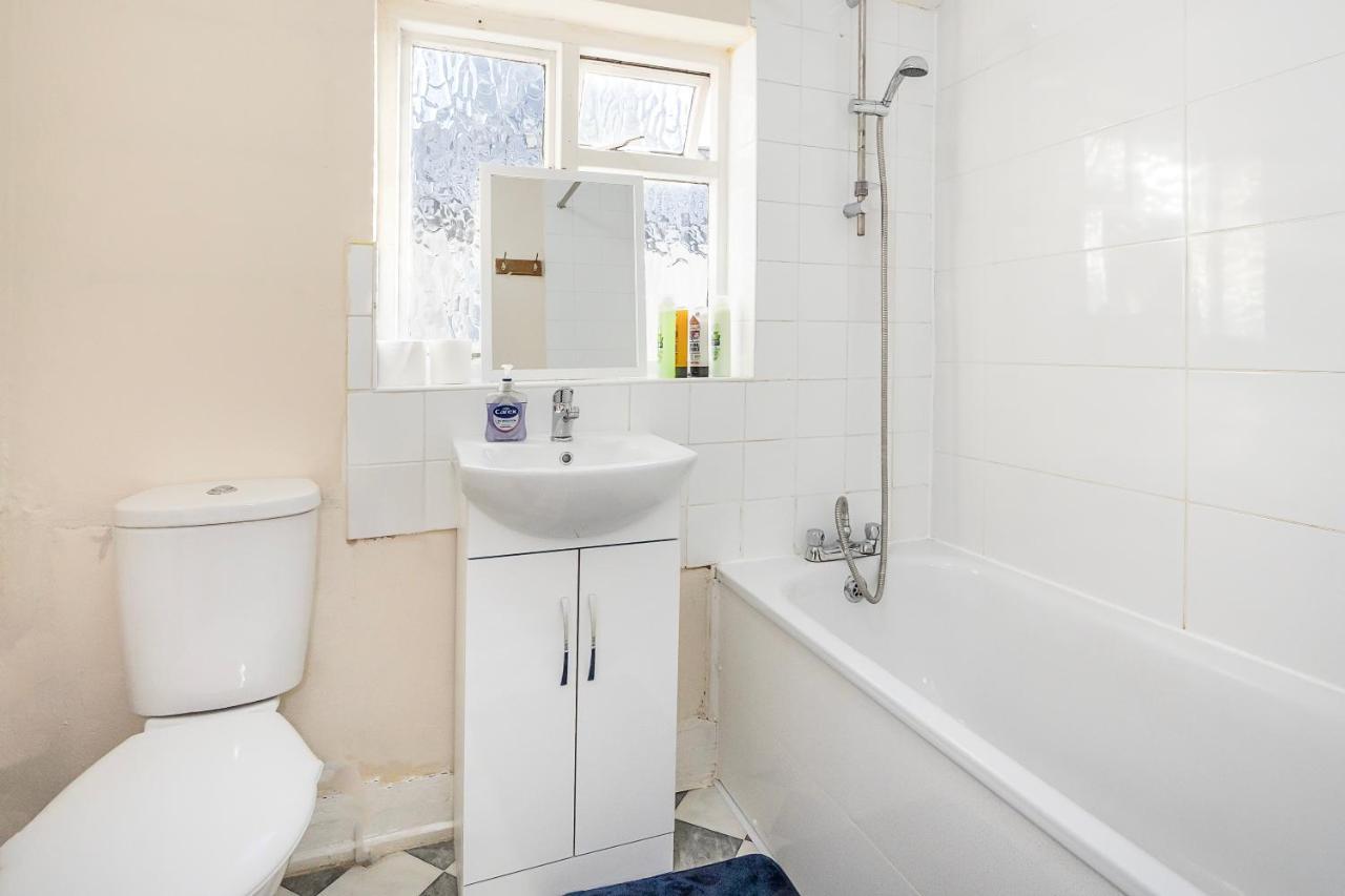 Bright In Stratford Guest house *