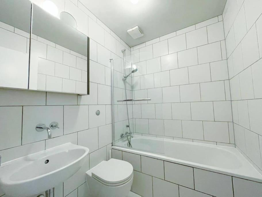 Stylish 3 Bed House, Shoreditch London