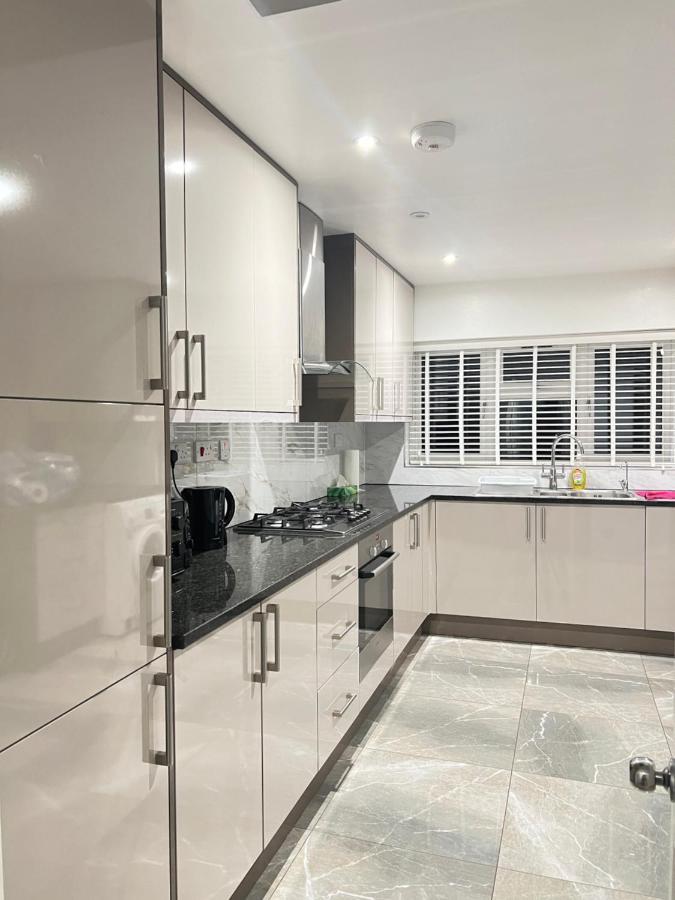 Stayeasy En-suite * London