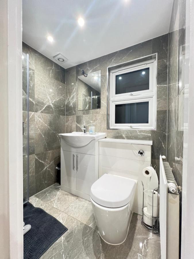 Stayeasy En-suite *